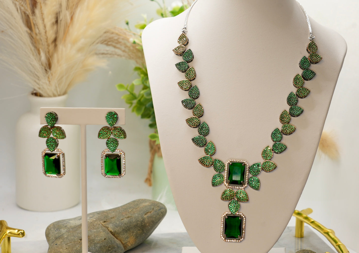 Emerald Royale Couture Set – Premium Statement Necklace & Earrings