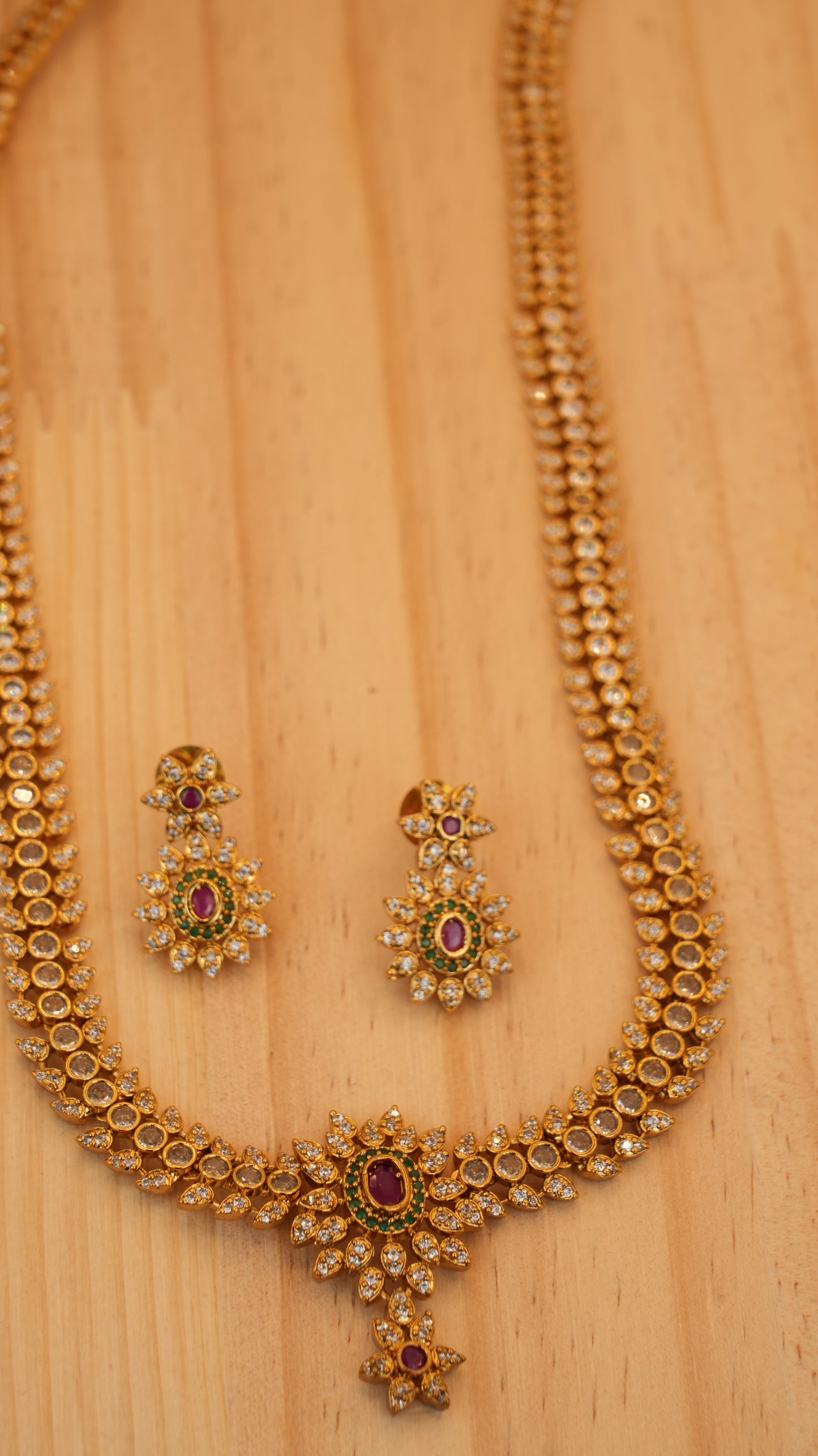 Majestic Ruby–Emerald Heritage Long Haram Set